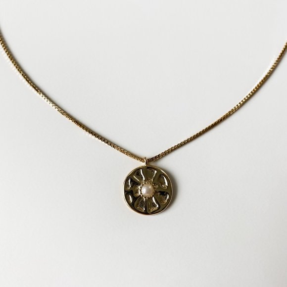 Lia Pearl Necklace - Picture 2 of 3